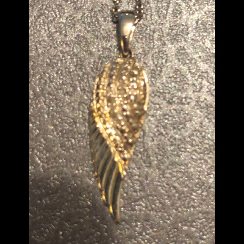 Angel wing! Solid silver! 18 inches! Lovely! - Picture 2 of 4